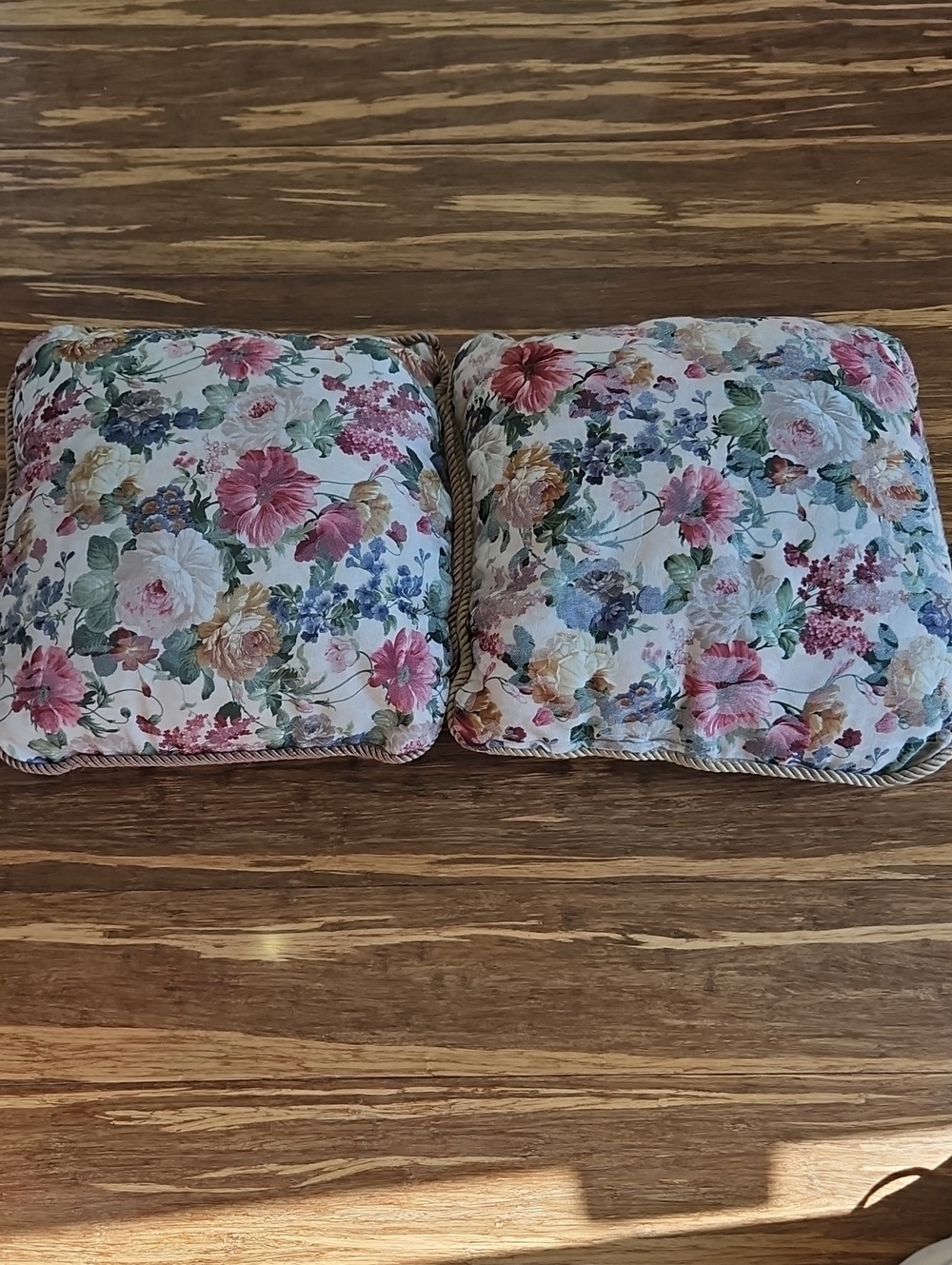 Floral Print Decorative Throw Pillow Pair - Multicolor